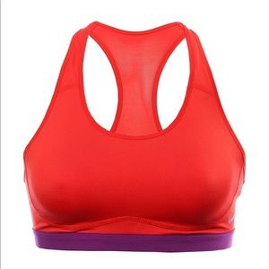 Nike Pro Fierce Sports Bra in Hot Pink